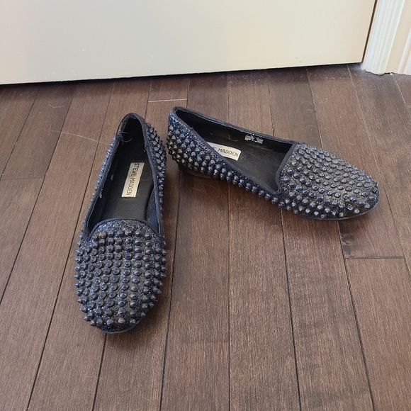 Steve Madden Shoes - 🥳 4 FOR $20 🥳 Steve Madden 'Studdlyy' Flats